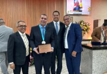 Deputado Júnior Nascimento é Condecorado com a Mais Alta Honraria de Senhor do Bonfim